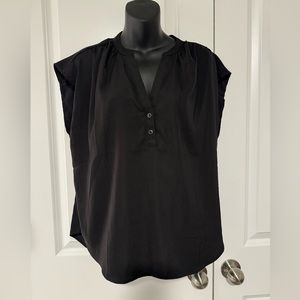 Banana Republic women’s black blouse size M